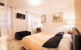 ANDREA Venice FLAT 1st Floor